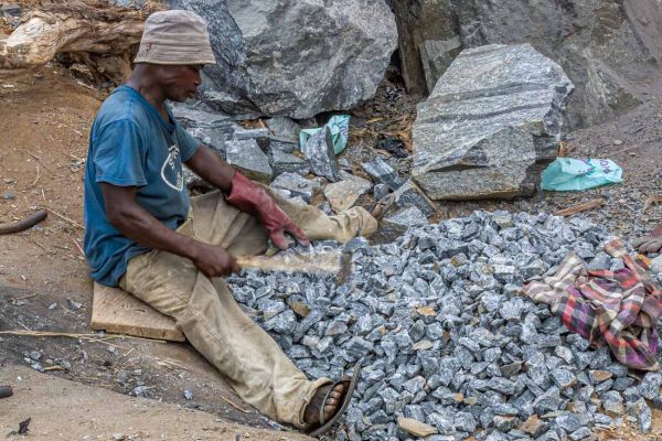 Making stone blocks small