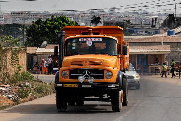Old Mercedes Topper