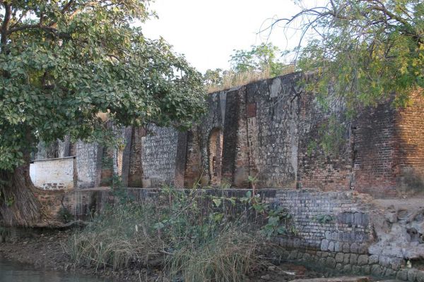 Slave transport bunker